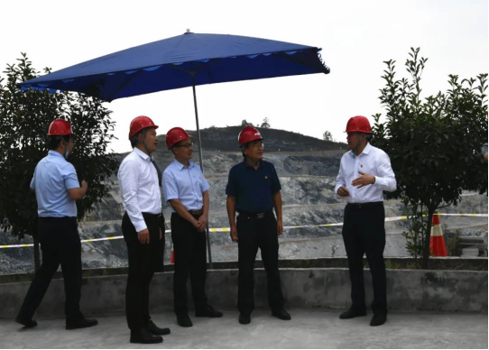 集團新招錄員工到礦山接受實踐鍛煉歡迎儀式新聞稿1401.png 集團新招錄員工到礦山接受實踐鍛煉歡迎儀式新聞稿1401.png