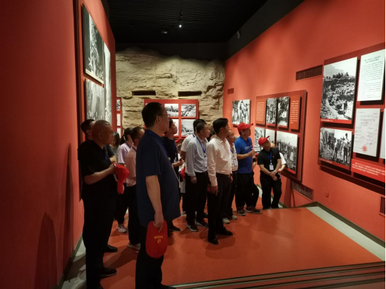 7.4市產(chǎn)業(yè)集團(tuán)舉辦“傳承紅旗渠精神 譜寫新時代華章”專題培訓(xùn)班994.png 7.4市產(chǎn)業(yè)集團(tuán)舉辦“傳承紅旗渠精神 譜寫新時代華章”專題培訓(xùn)班994.png